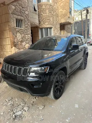 Photo - Jeep Grand Cherokee SRT 4dr 4x4 2018 Noir