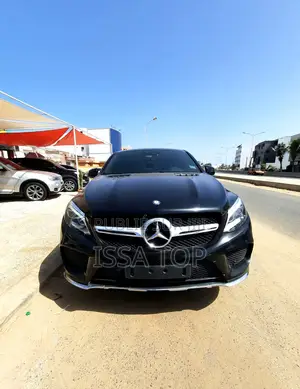 Photo - Mercedes-Benz GLE-Class 2016 Noir