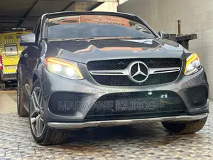 Photo - Mercedes-Benz GLE-Class 2018 Gris