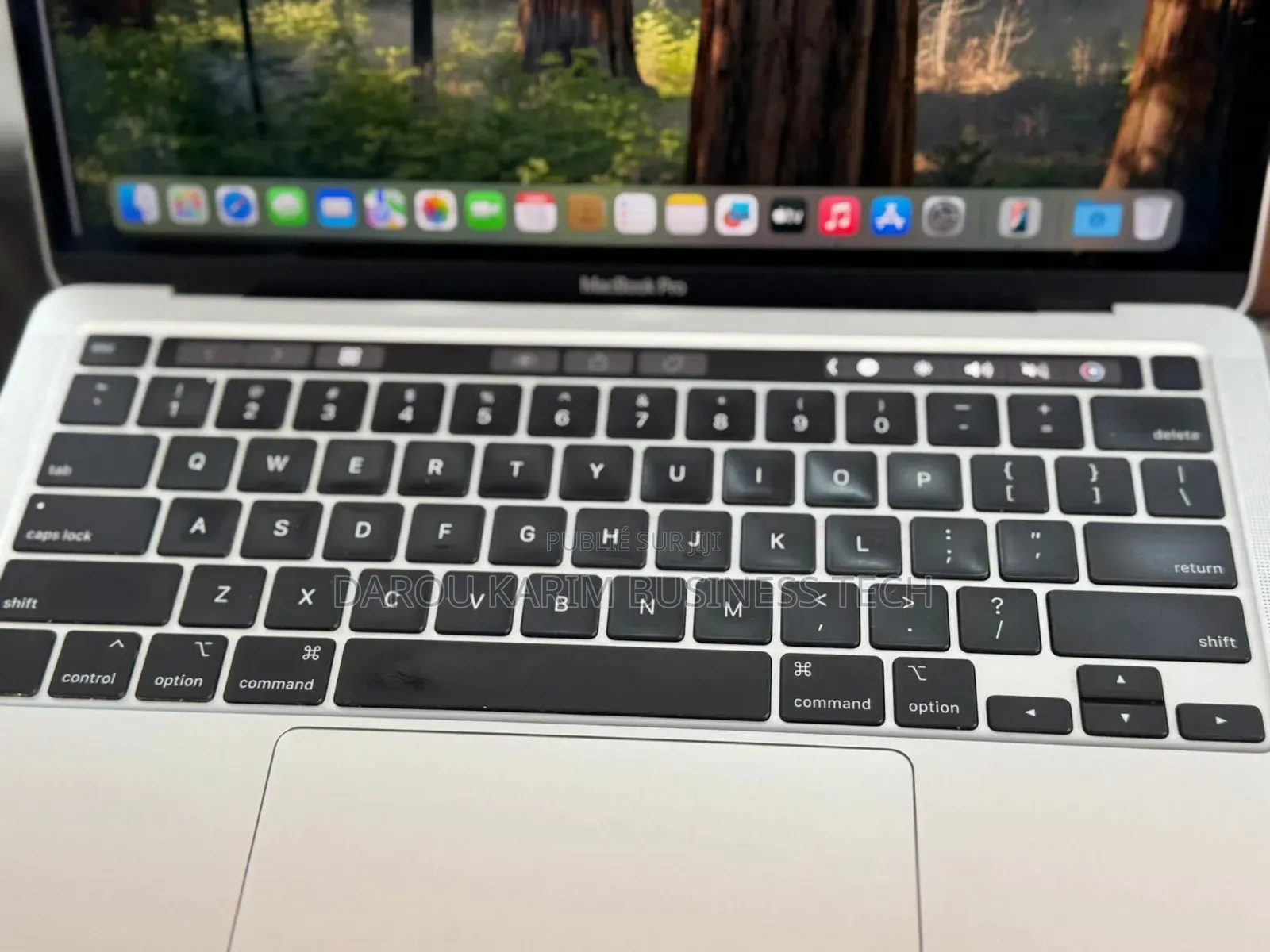 New Pomme MacBook Pro 2020 16GB Intel Core I5 SSD 256GB