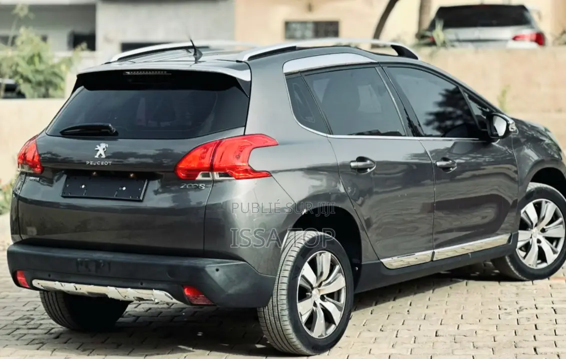 PEUGEOT 2008 2017 Gris