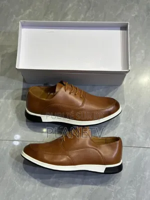 Chaussures en Cuir Coupé by SHB