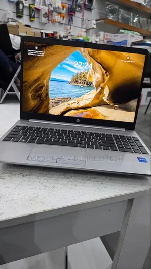 Photo - New Ordinateur Portable HP 250 G8 16GB Intel Core I7 SSD 512GB