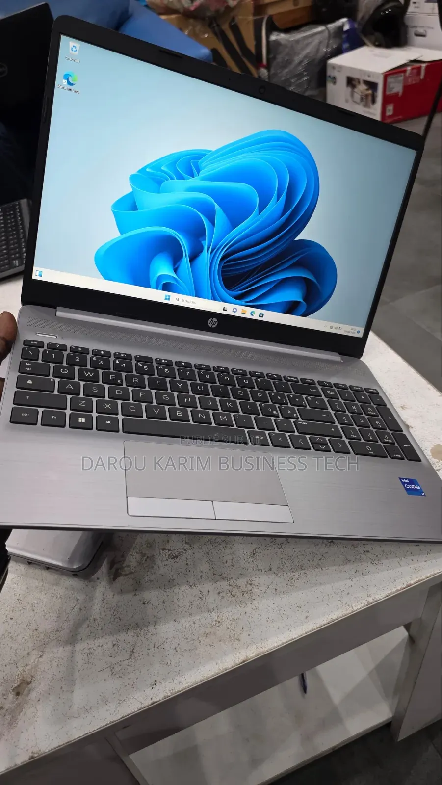 New Ordinateur Portable HP 250 G8 16GB Intel Core I7 SSD 512GB