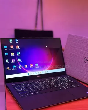Photo - New Ordinateur Portable Dell XPS 13 (9360) 16GB Intel Core I7 SSD 512GB