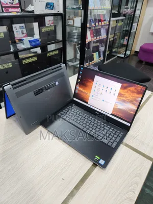 Photo - Ordinateur Portable Dell Vostro 15 5568 32GB Intel Core I7 SSD 512GB