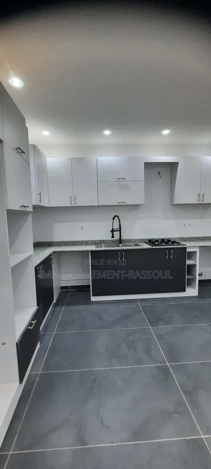 3chbre Appartement dans , Almadies à Louer