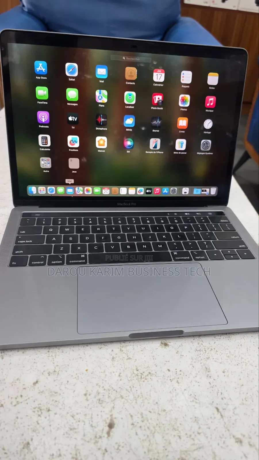 New Apple MacBook Pro 2019 8GB Intel Core I5 SSD 256GB