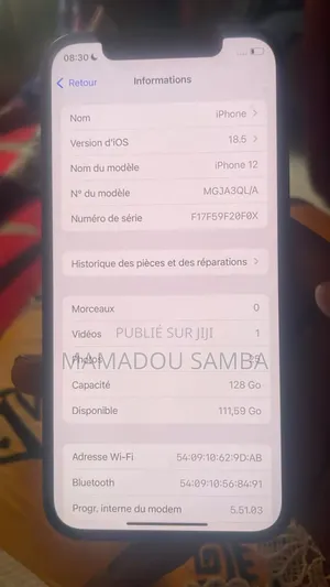 Photo - New Pomme iPhone 12 128 GB Noir