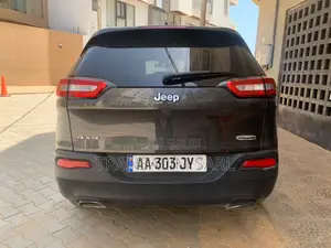 Photo - Jeep Cherokee Latitude 4x4 2016 Gris