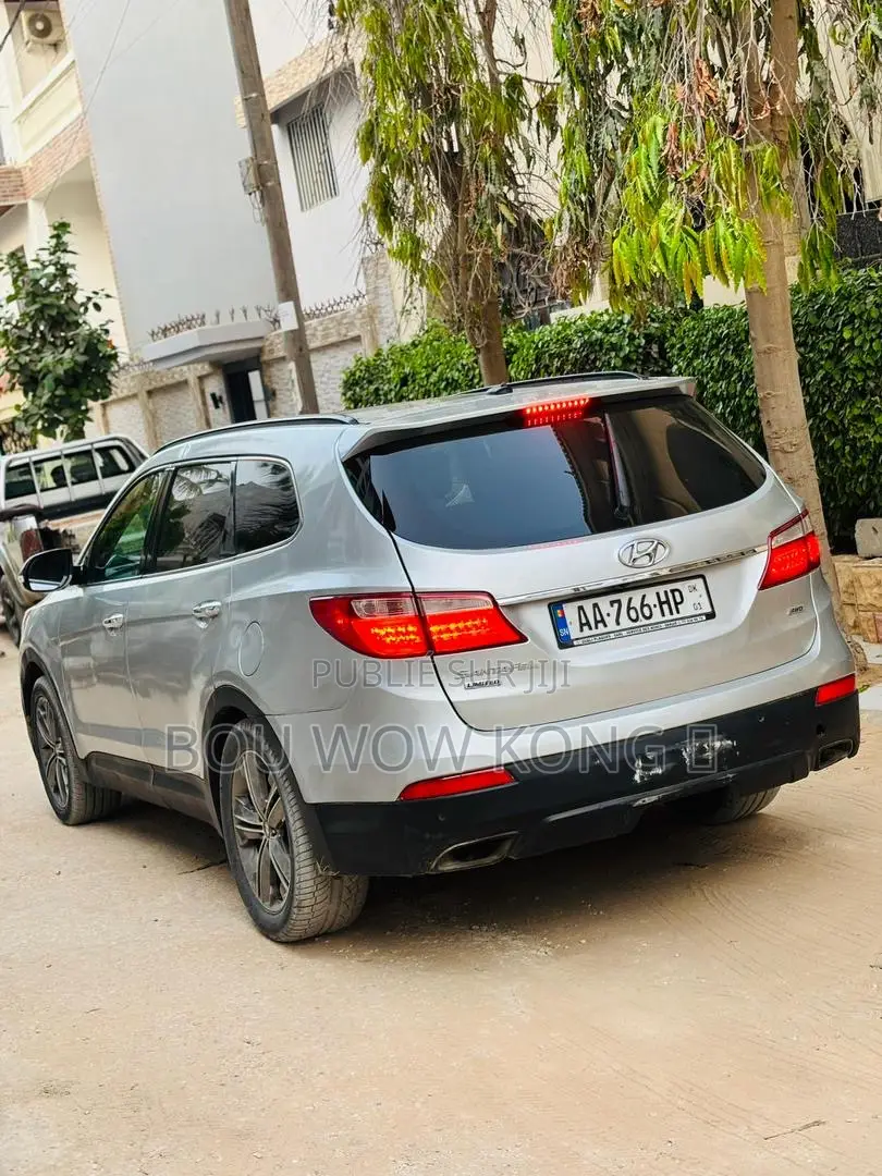 Hyundai Santa Fe Limited 4dr SUV AWD w/Saddle Interior (3.3L 6cyl 6A)