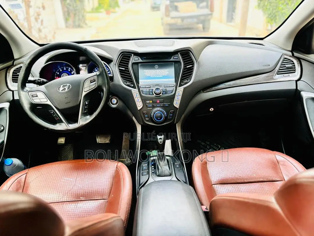 Hyundai Santa Fe Limited 4dr SUV AWD w/Saddle Interior (3.3L 6cyl 6A)