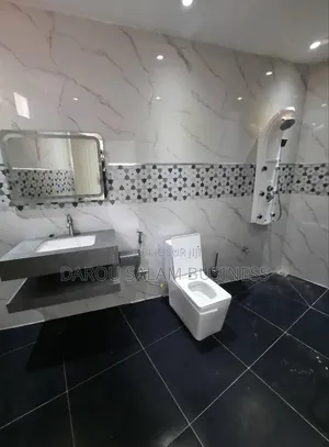 Furnished 3chbre Appartement dans Virage, Yoff à Louer