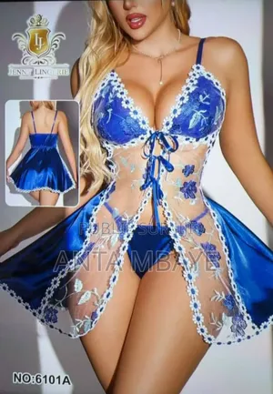 Photo - Nuisette en Satin Et Dentelle