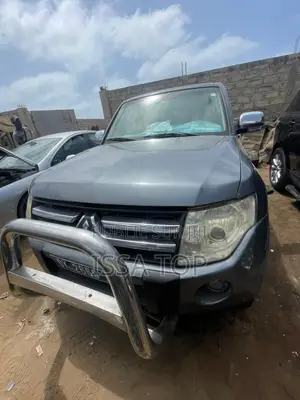 Mitsubishi Pajero 2008 Gris