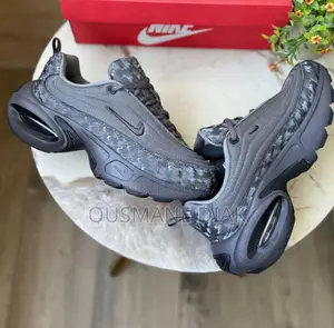 Original Nike Portal Size :40 45