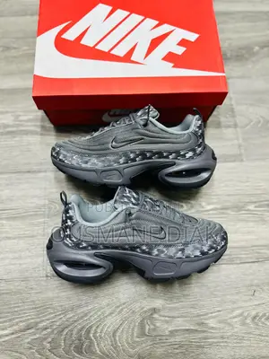 Photo - Original Nike Portal Size :40 45