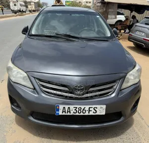 Photo - Toyota Corolla 2013 Gris