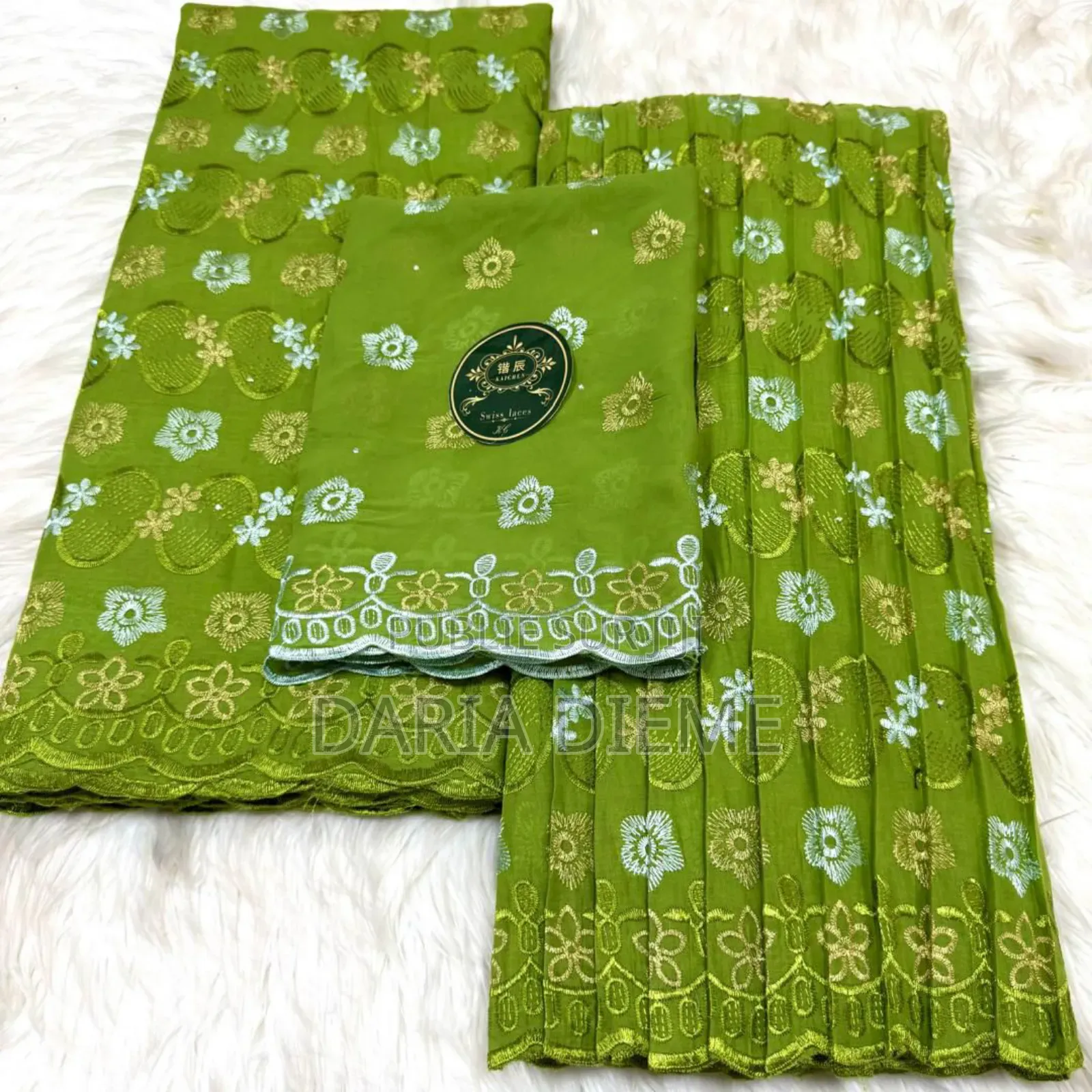 Brodé Lafaya Plissé