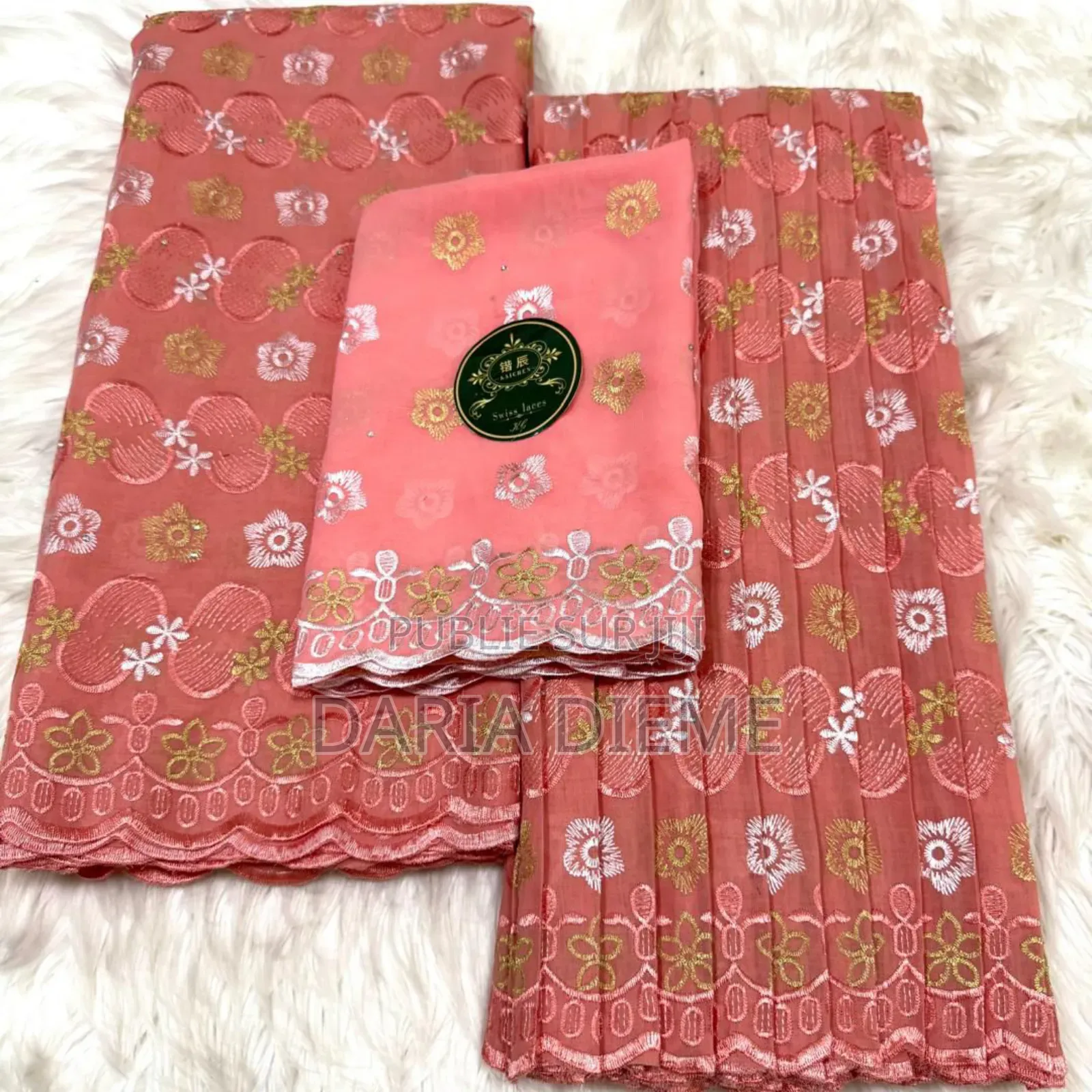 Brodé Lafaya Plissé