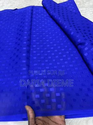 Photo - Swiss Carreau 5 Yards