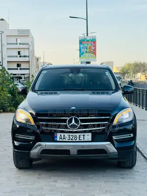 Photo - Mercedes-Benz E350 Base 4dr Sedan RWD (3.5L 6cyl 7A) 2015 Noir