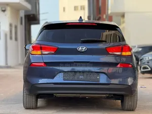 Hyundai Avante 2019 Bleu