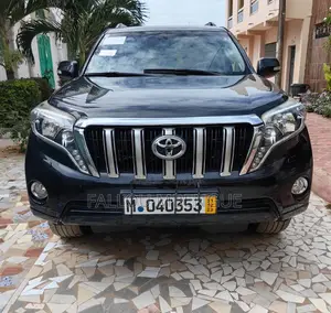 Photo - Toyota Land Cruiser Prado 2017 Noir