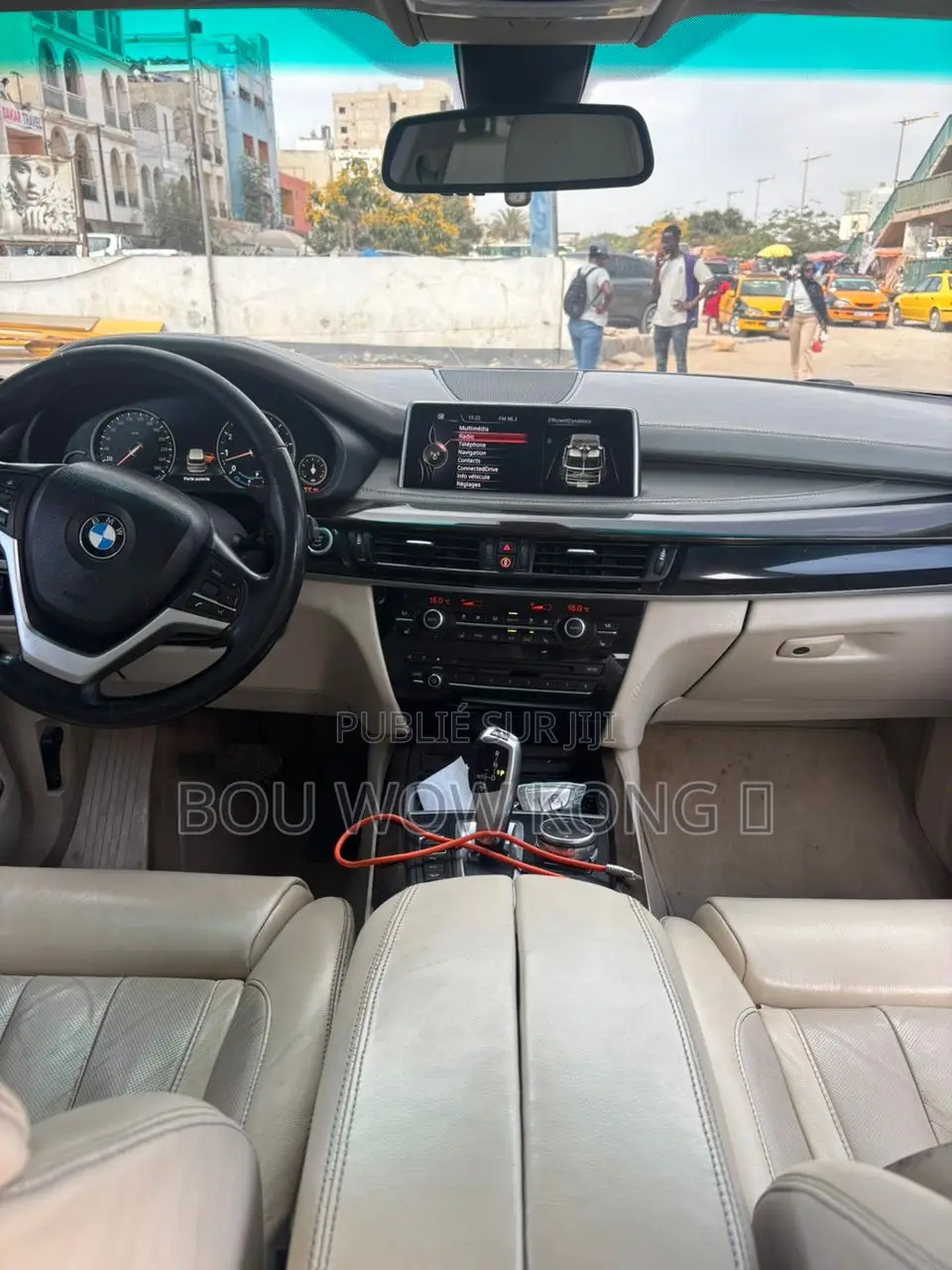 BMW X5 xDrive50i AWD (4.4L 8cyl 8A) 2016 Noir