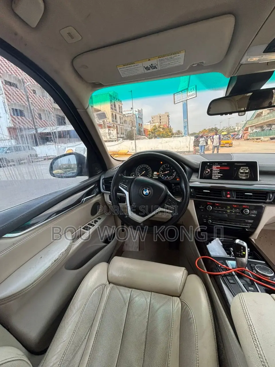BMW X5 xDrive50i AWD (4.4L 8cyl 8A) 2016 Noir