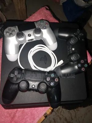 Photo - Ps4 + 3 Manette Fc25 Gta5