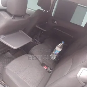 PEUGEOT 5008 2013 Gris