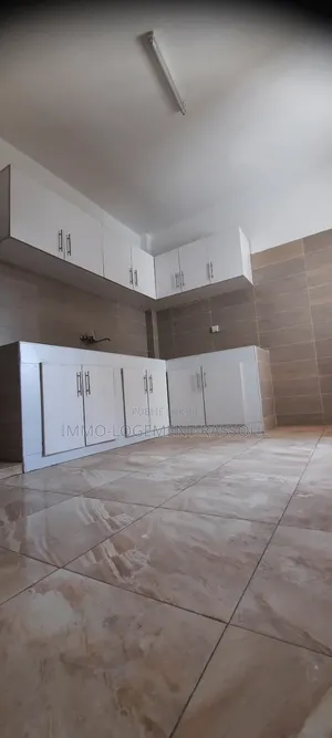 2chbre Appartement dans , Fann-Point E-Amitié à Louer