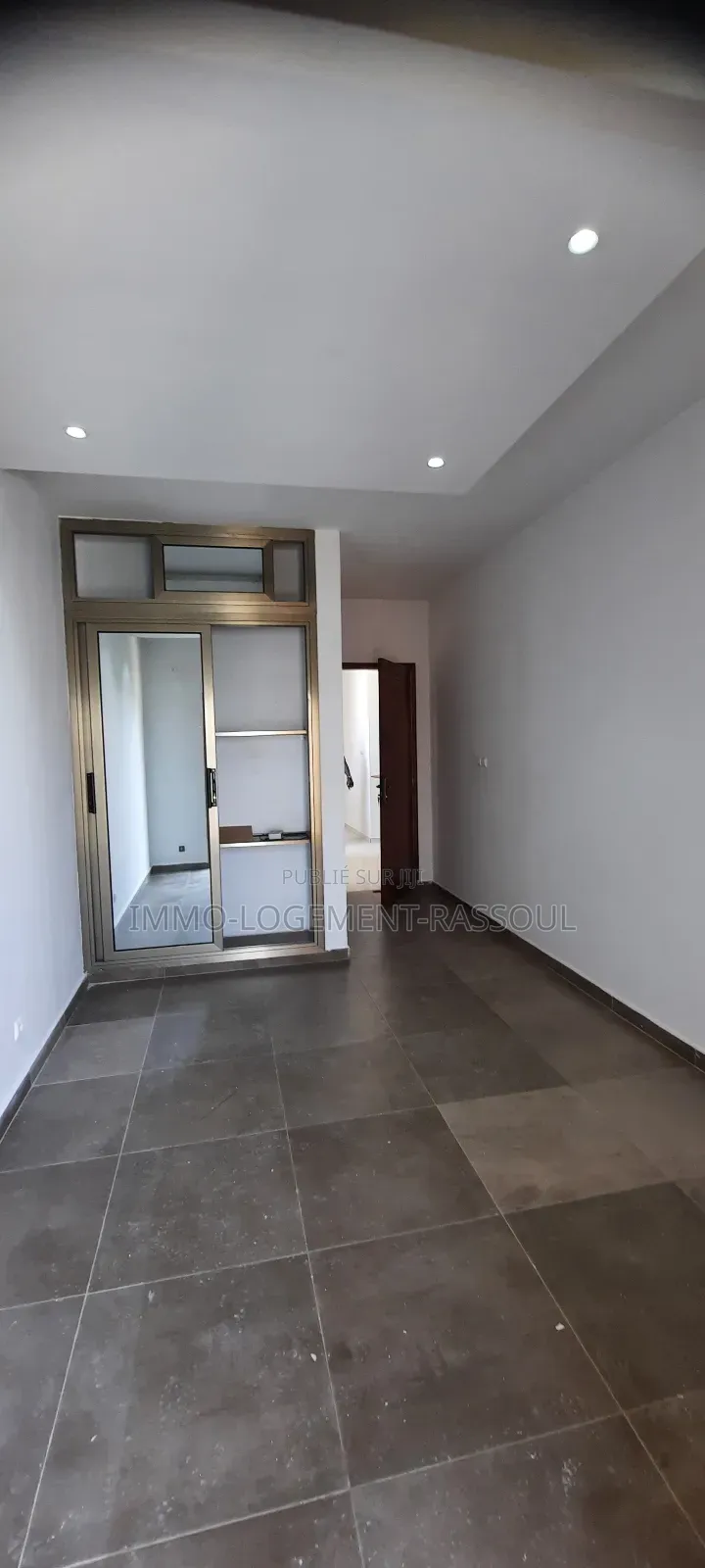 2chbre Appartement dans , Fann-Point E-Amitié à Louer