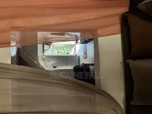 2chbre Maison dans Badu, HLM à Vendre