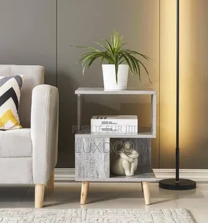 Photo - Table Basse, Table d'Appoint Fonctionnelle.