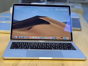 Photo - New Ordinateur Portable Pomme MacBook 2018 16GB Intel Core I7 SSD 512GB