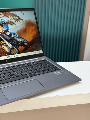 Photo - New Ordinateur Portable HP ZBook 14 16GB Intel Core I7 SSD 512GB