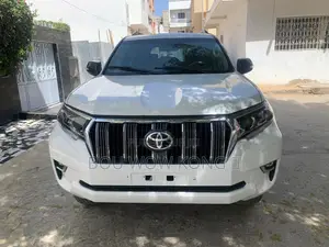 Photo - Toyota Land Cruiser Prado 4.0 Petrol TX-L 2020 Blanc
