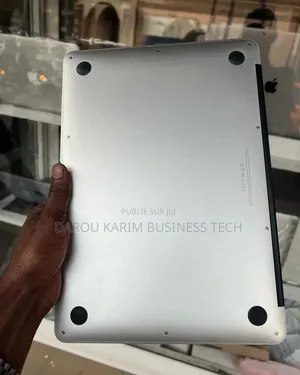 New Pomme MacBook Air 2017 8GB Intel Core I5 SSD 256GB