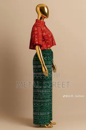 Photo - Tenue Ethnique Moderne Et Raffinée