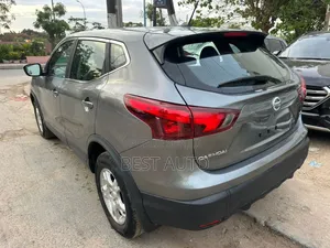 Nissan Qashqai 2017 Gris