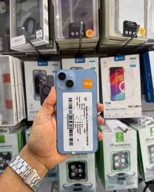 Photo - New Pomme iPhone 14 256 GB Bleu