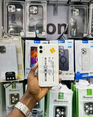 Photo - New Pomme iPhone 11 256 GB Blanc