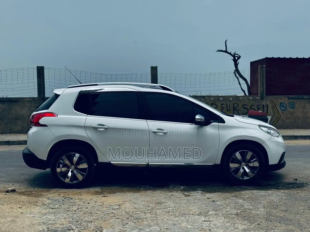 PEUGEOT 2008 1.6 BlueHD (120 Hp) 2017 Blanc