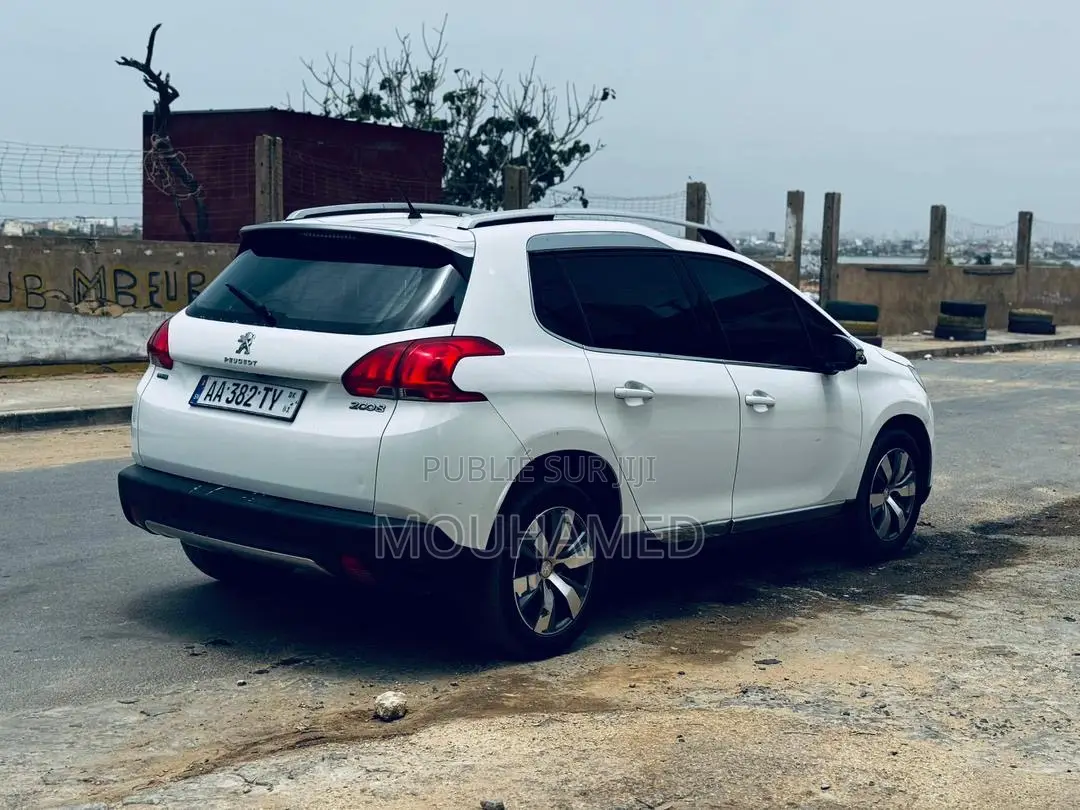 PEUGEOT 2008 1.6 BlueHD (120 Hp) 2017 Blanc