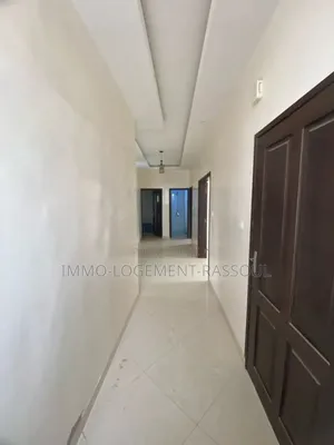 3chbre Appartement dans , Yoff à Louer