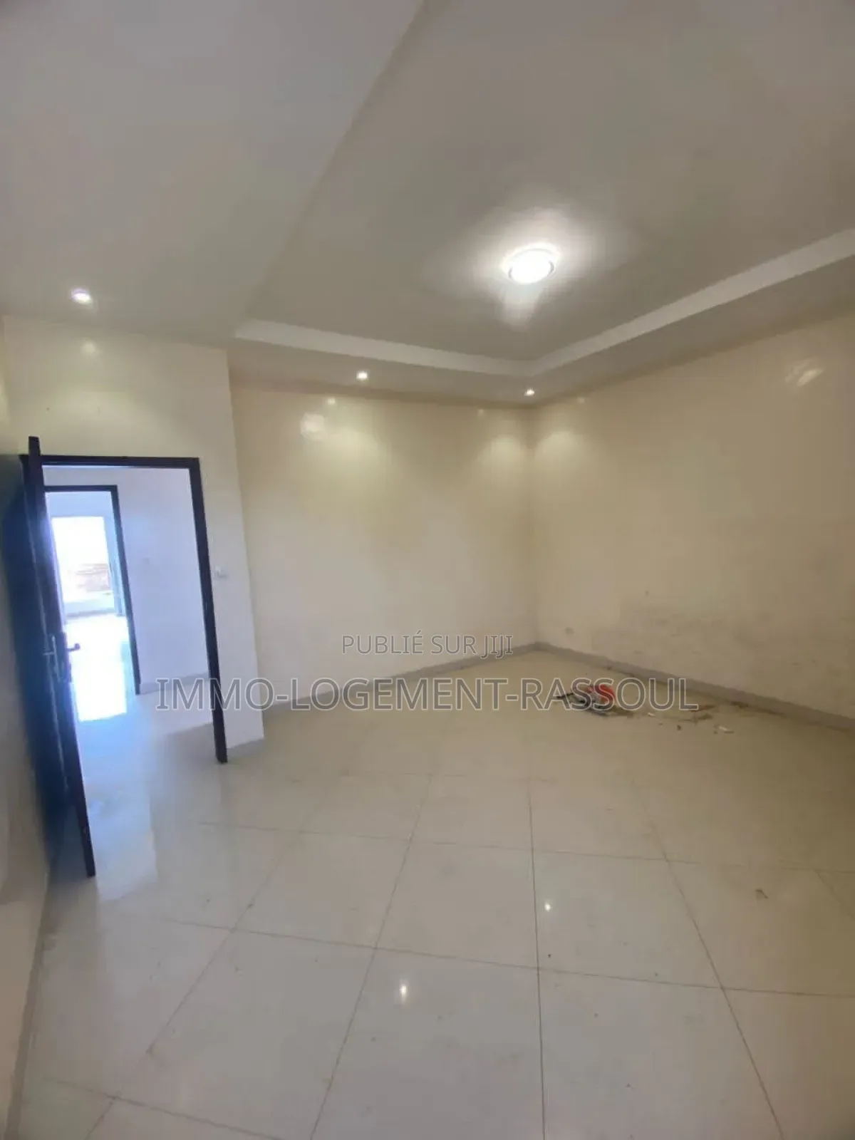 3chbre Appartement dans , Yoff à Louer