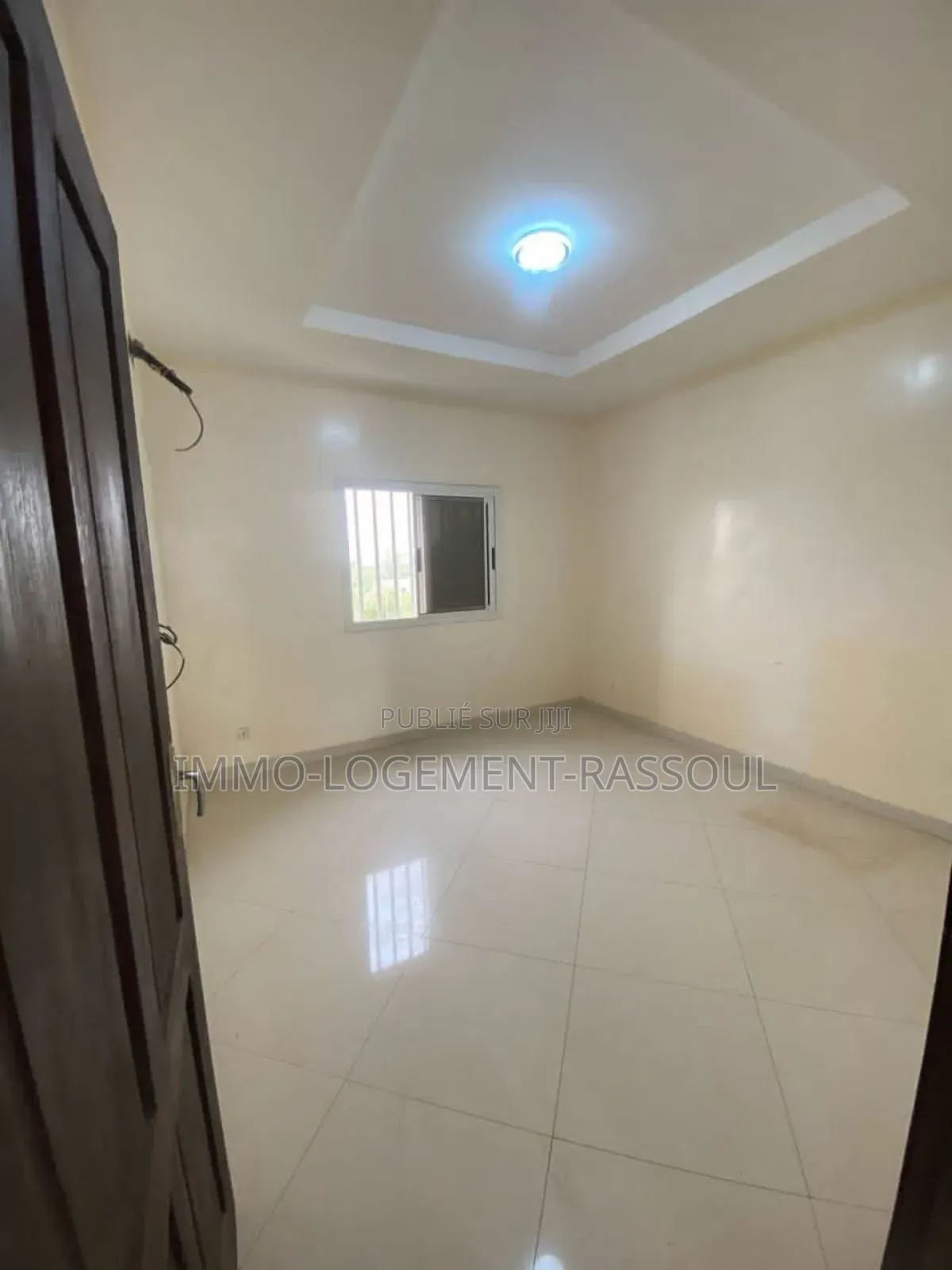 3chbre Appartement dans , Yoff à Louer