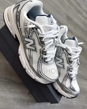 Af1 Authentique Disponible Pointure: 40;41;42;43;44;45